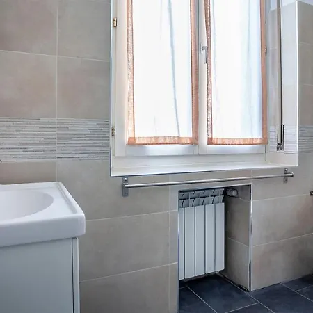 Italianway - De Cristoforis 12 * Milan
